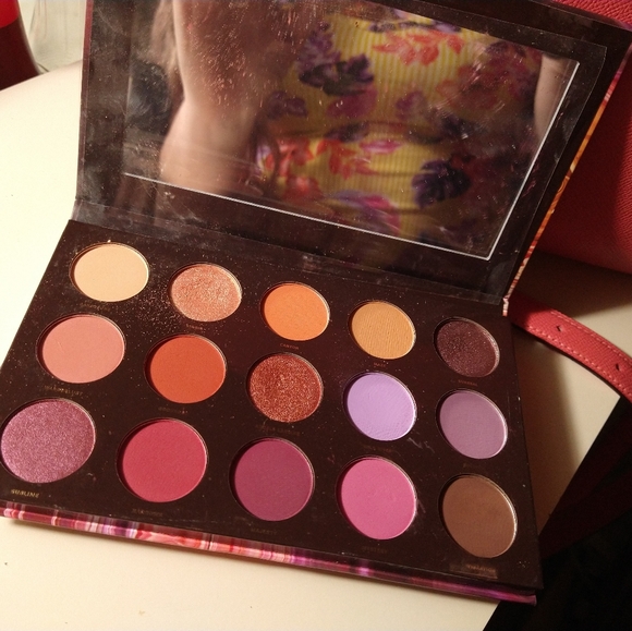 Hip dot "Zion"  Eyeshadow Palette - Picture 3 of 4